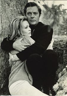 Pietro Pascuttini (1936)  - Marcello Mastroianni and Faye Dunaway in "Amanti", 1968
