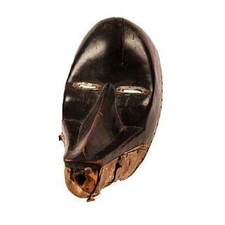 African Wood mask with long Mouth c.20th century. 