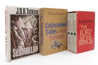 Obras de John Ronald Reuel Tolkien. Unfinished Tales of Númenor and Middle-earth/ The Silmarillion/ The Lord of the Rings... Piezas: 5.