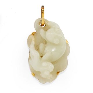 A 18K yellow gold and jadeite pendant