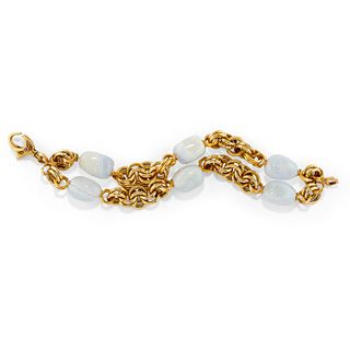 A 18K yellow gold and chalcedony bracelet