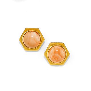 A 18K yellow gold and pink coral earclips