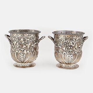 Two silver pieces, England 20th Century