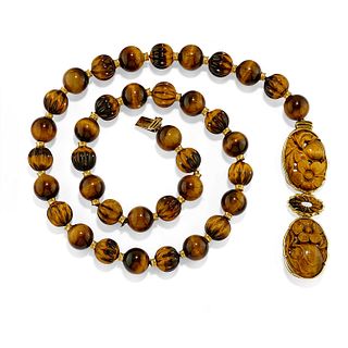 A 18K yellow gold and tiger's eye necklace