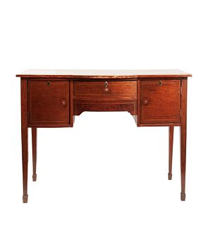 Desk. 20th century. Carved in wood. With rectangular cover, 2 folding doors, 2 drawers, smooth shafts and rectangular supports.