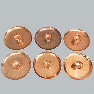 Lot of 6 hor d'oeuvres dishes. 20th century. Made in copper. Decorated with organic elements.