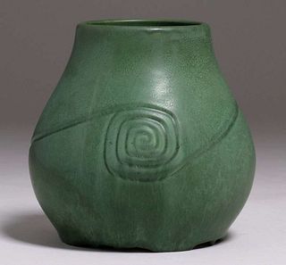 Hampshire Pottery Matte Green Bulbous Vase c1910