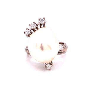 14k Gold Pearl Diamond Ring 
