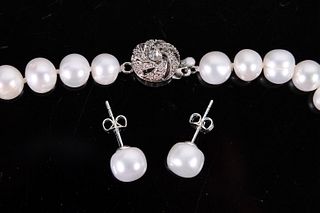Freshwater Pearl String Necklace w/Earrings