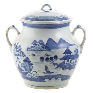 Large Chinese Export Canton Waste Jar