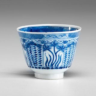 Kangxi Blue and White Cup 