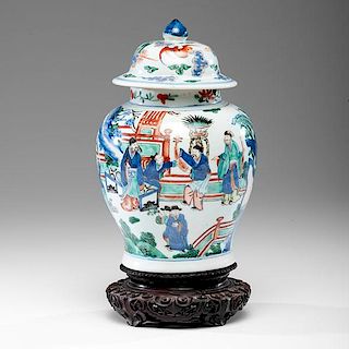 Chinese Wu Tsai Covered Jar 