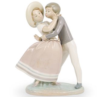 Lladro "Precocious Love" Figurine