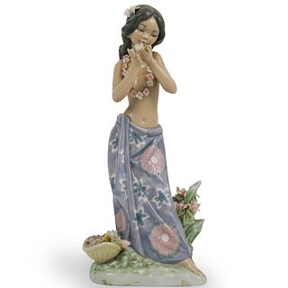 Lladro "Aroma Of The Island" Figurine