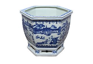Chinese Porcelain Blue/White Planter