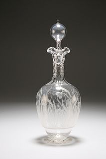AN EDWARDIAN ETCHED GLASS DECANTER
 The ball stop