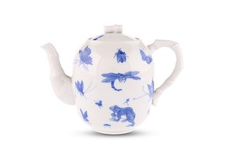 A CHINESE PORCELAIN TEAPOT, with bamboo moulded h