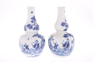 A PAIR OF CHINESE BLUE AND WHITE PORCELAIN GOURD 
