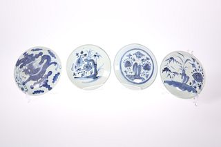 FOUR VIETNAMESE BLUE AND WHITE PLATES, one painte