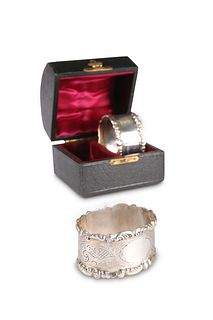 A PAIR OF EDWARDIAN SILVER NAPKIN RINGS, by Willi