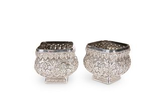 A PAIR OF 19TH CENTURY INDIAN SILVER SALTS, of be