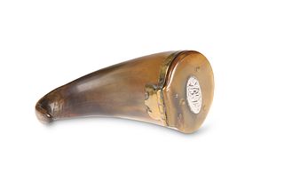 AN EARLY 19TH CENTURY HORN SNUFF MULL, with brass