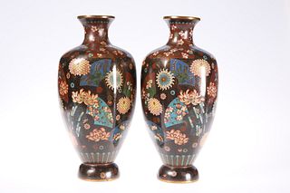A PAIR OF JAPANESE CLOISONNE VASES, MEIJI PERIOD,