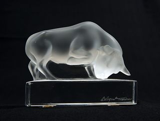 LALIQUE
 A FROSTED AND POLISHED GLASS PAPERWEIGHT