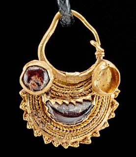 Parthian / Roman 22K+ Gold / Garnet Earring