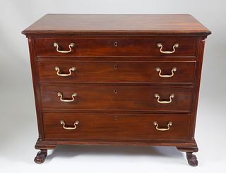 New England Mahogany Chippendale Chest of Drawers, circa 1790