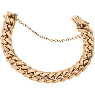 Bracelet in 18k yellow gold. Weight: 93.9 g. Length: 6.8"