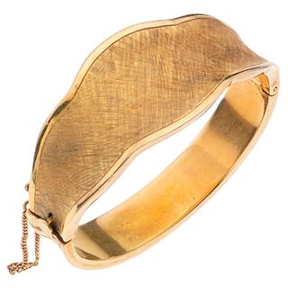 Bracelet in 18k and 14k yellow gold. Weight: 48.2 g. Size: 1.9 x 2.2" (5.0 x 5.8 cm)