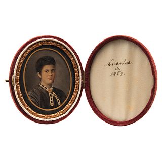 Portrait of Lady. Mexico, 19th century. Gouache on ivory sheet. Red velvet case lined with silk. 1.9 x 1.5" (5 x 4 cm)