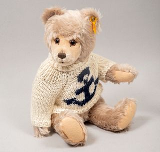 Toy Bear. Germany. 20th century. Steiff. Plush toy. Series number 010859. With brand button and label.