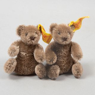 Pair of Teddy Bears. Germany. 20th century. Steiff. Small format. Plush toy. Series number 0202/11.
