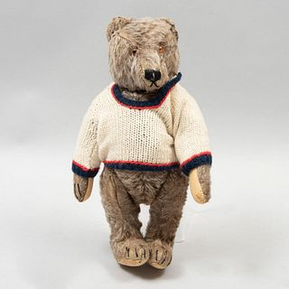 Teddy Bear. Germany. 20th century. Steiff. Plush toy. 12.2" (31 cm)