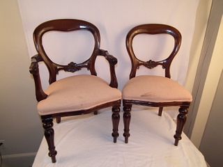 8 VICTORIAN STYLE CHAIRS 