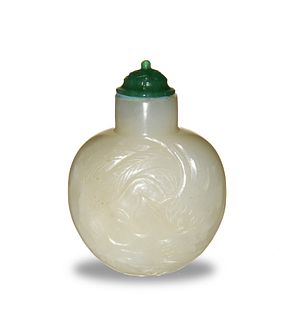 Chinese Jade Snuff Bottle with Phoenix, 18-19th Century
