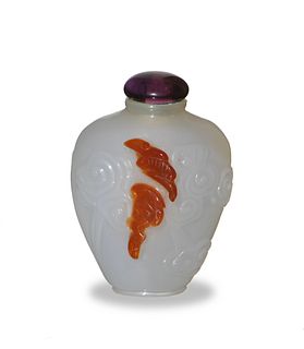 Chinese Carved Agate Snuff Bottle, 18th Century