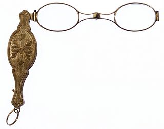 14k Gold Folding Opera Glasses Pendant