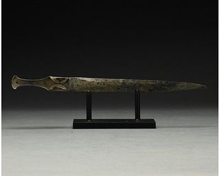WESTERN ASIATIC LURISTAN DAGGER WITH HANDLE