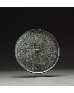 CHINESE TANG DYNASTY BRONZE MIRROR WITH DRAGONS