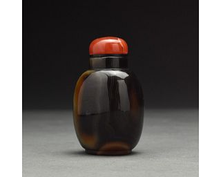 A BROWN AGATE SNUFF BOTTLE, CHINA