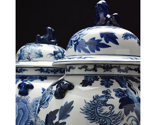 A PAIR OF BLUE AND WHITE POTICHES AND COVER, CHINA