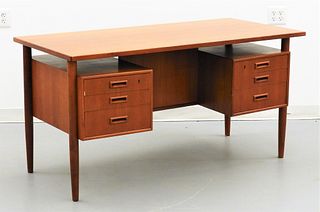 C.1960 Danish MCM Modern Teak Wood Desk