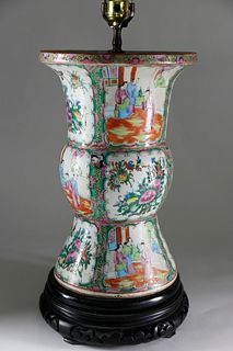 Chinese Rose Medallion Porcelain Lamp