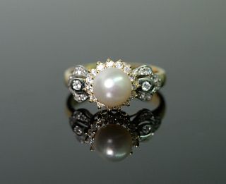 18K Yellow Gold Pearl and Diamond Ladies Ring