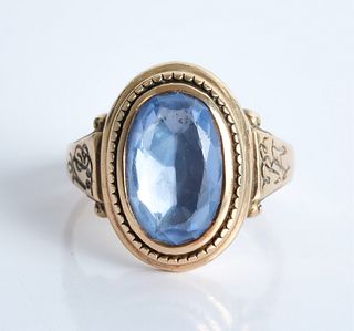 Vintage 10K Yellow Gold & Blue Topaz Ring