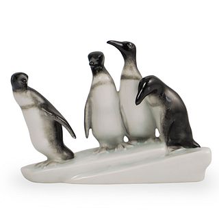 Herend Porcelain Fishnet Penguin Group