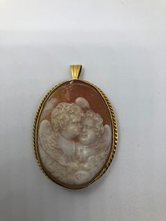 Large Antique Shell cameo with cherubs